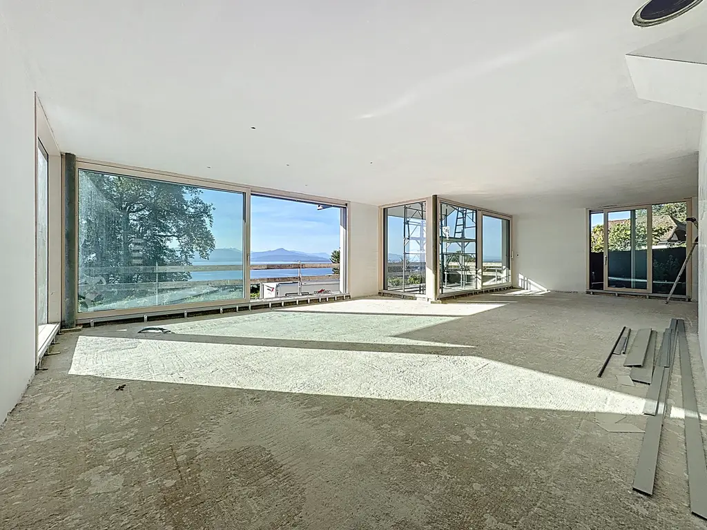 Villa neuve haut de gamme : 360 m² de lumière et de prestige face au lac et aux Alpes, à vous de choisir les finitions &#8230;