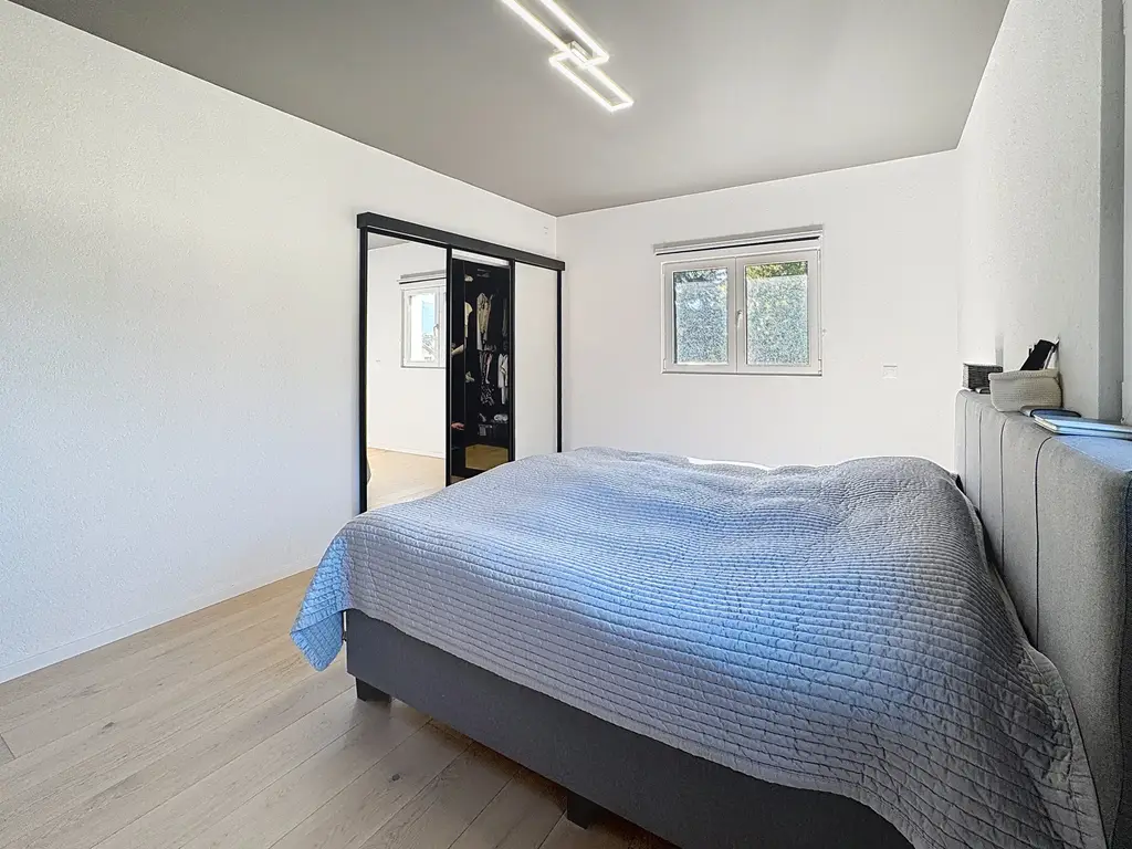 Villa mitoyenne contemporaine avec jardin, finitions haut de gamme et calme absolu
