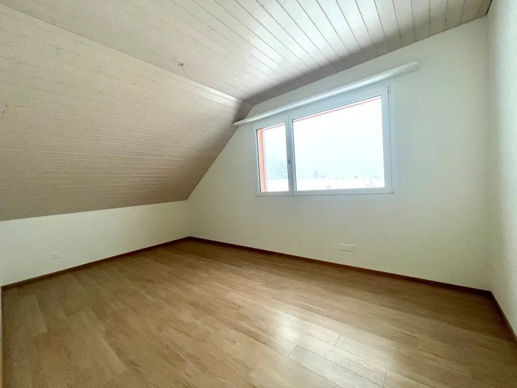 Tolle Weitsicht mit Balkon und Lift