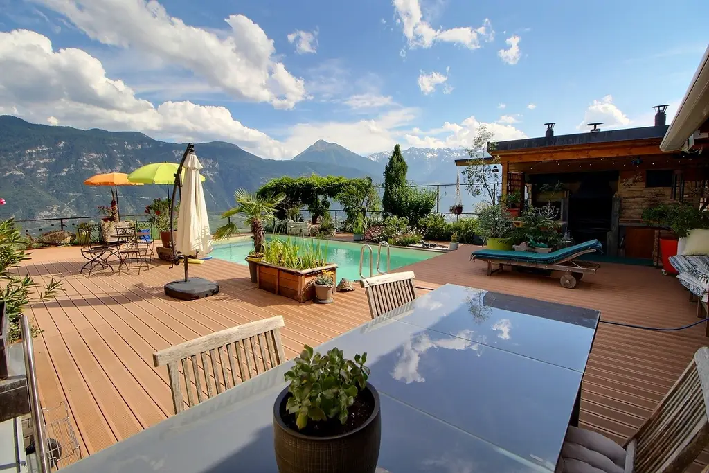 Magnifique maison avec panorama exceptionnel sur les montagnes