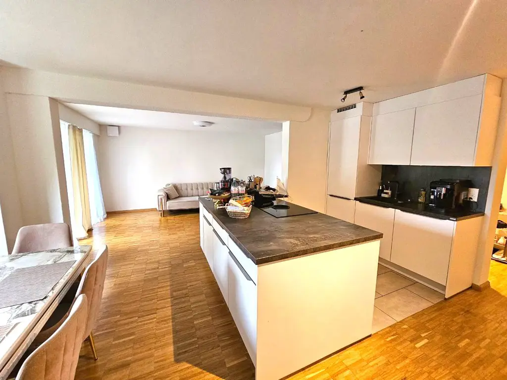Moderne Wohnung mit eigenem Garten