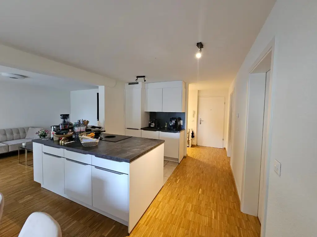 Moderne Wohnung mit eigenem Garten