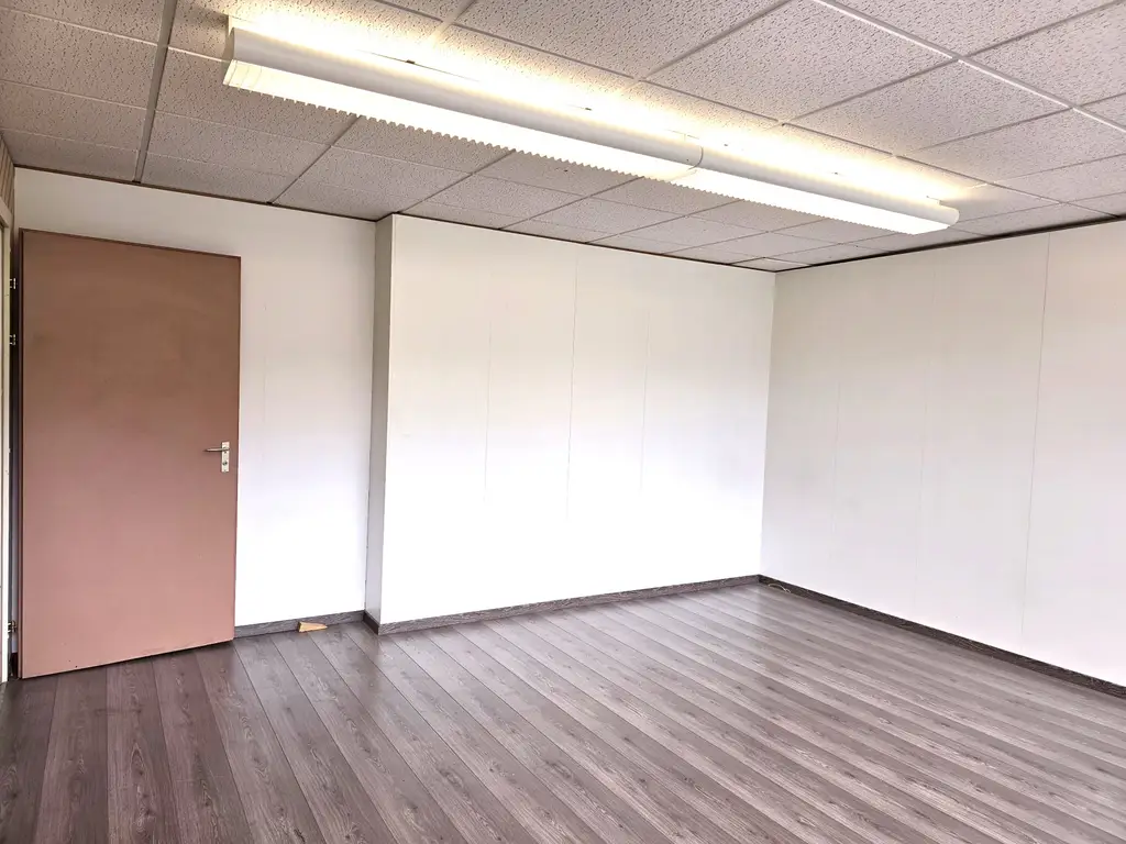 Büro oder Lagerfläche in Altendorf zu vermieten