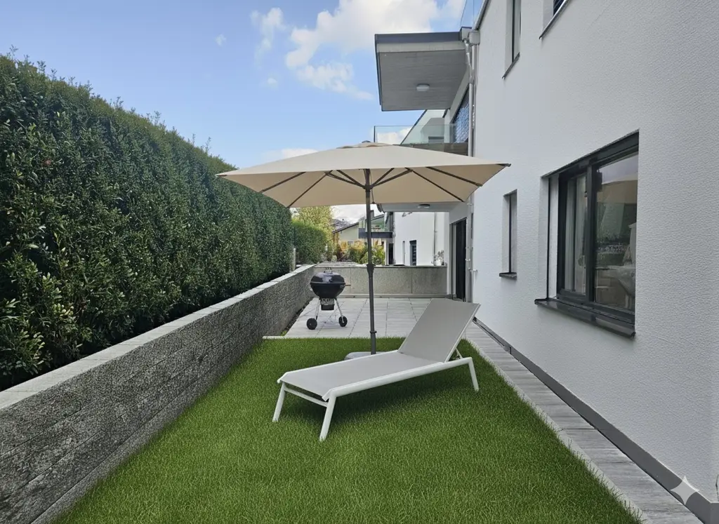 NEUBAU AN TOP LAGE (WHG-C) MIT GROSSZÜIGIGER SITZTPLATZ 40 m2 &amp; EIGNE WASCHKÜCHE UND KELLER (17,4 m2)