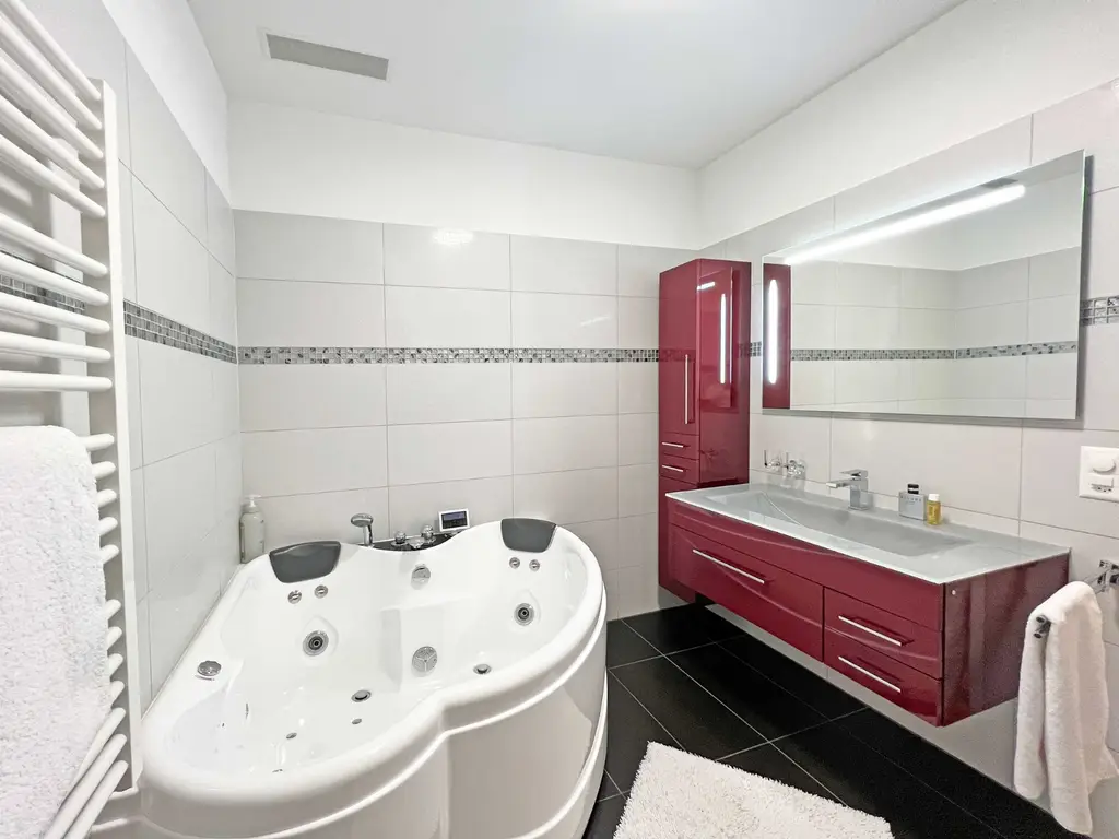 Moderne Hochparterre Wohnung in unmittelbarer Seenähe