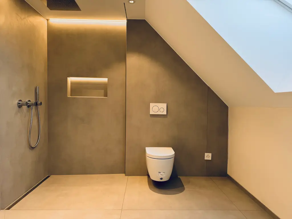 Luxuriöse 4 ½ Zimmer Wohnung in einem Haus mit Geschichte