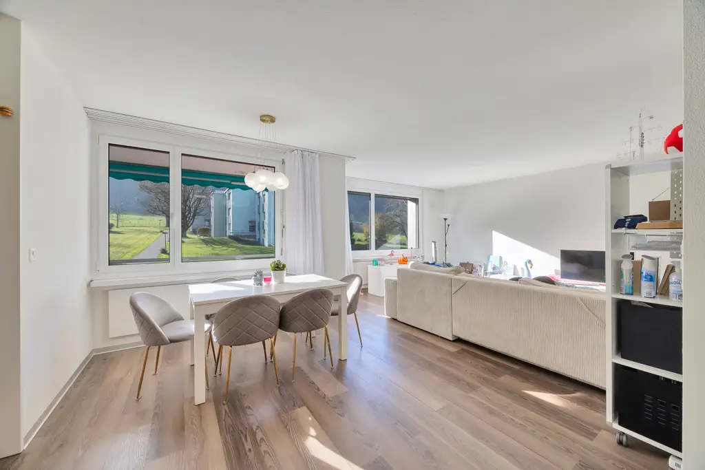 Perfektes Zuhause in Schübelbach – Sonnige 2.5-Zimmer-Wohnung mit Balkon