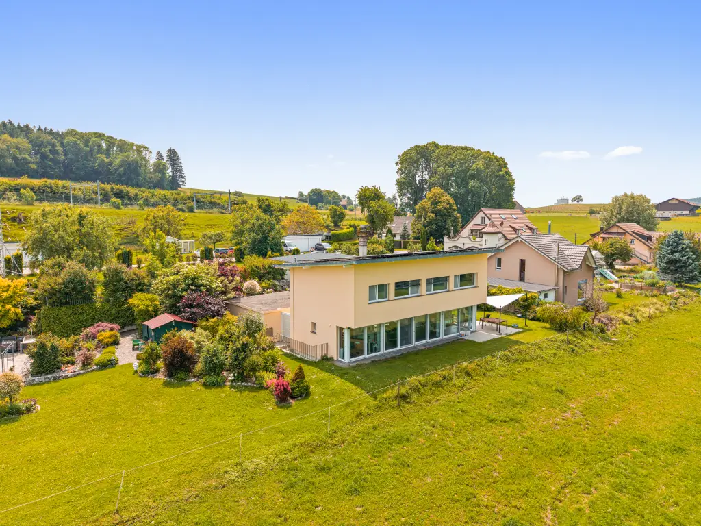 Maison individuelle de 5,5 pièces moderne et lumineuse, en bordure de zone verte  &#8211; à Lentigny