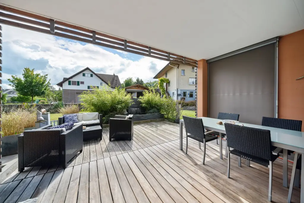 Exklusive 5.5 Zimmer &#8211; Gartenwohnung
