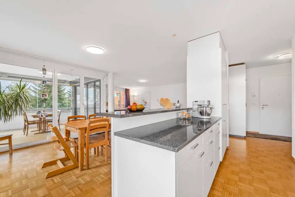 Exquisites Apartment an sonniger und ruhiger Lage mit Weitsicht