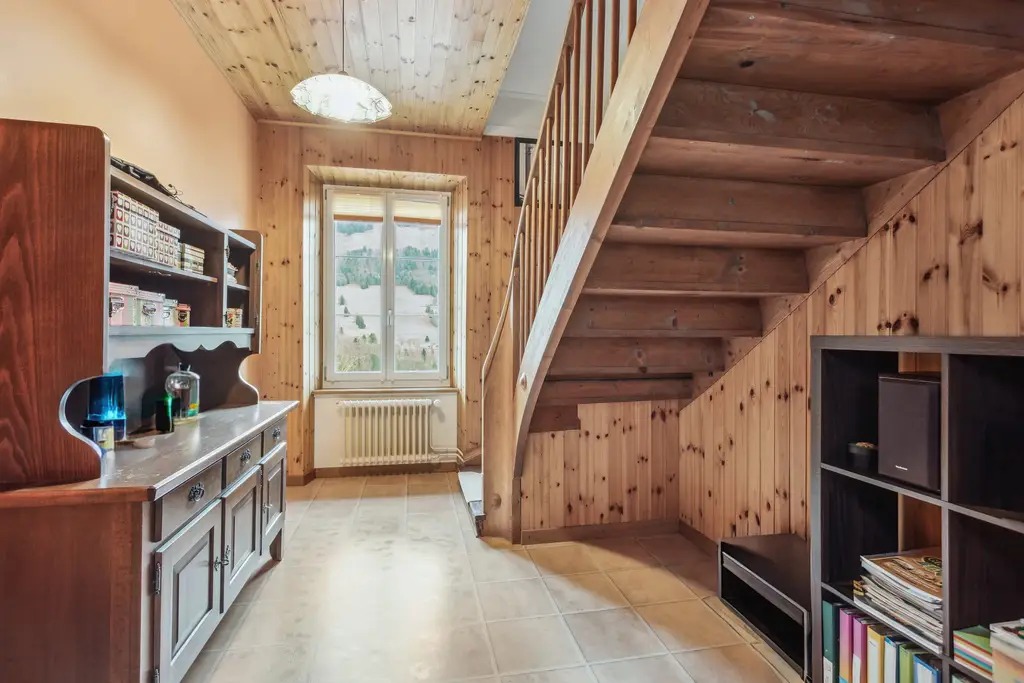 Opportunité à saisir &#8211; maison individuelle de 5,5 p,  avec appartement 3,5 pc indépendant + potentiel