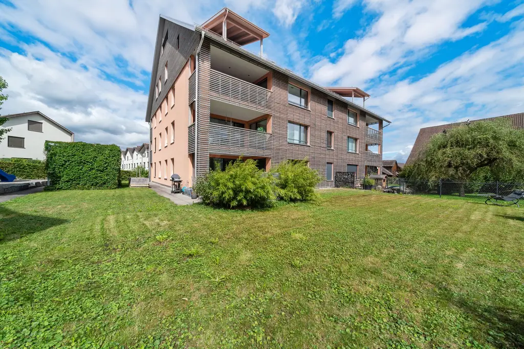 Exklusive 5.5 Zimmer &#8211; Gartenwohnung