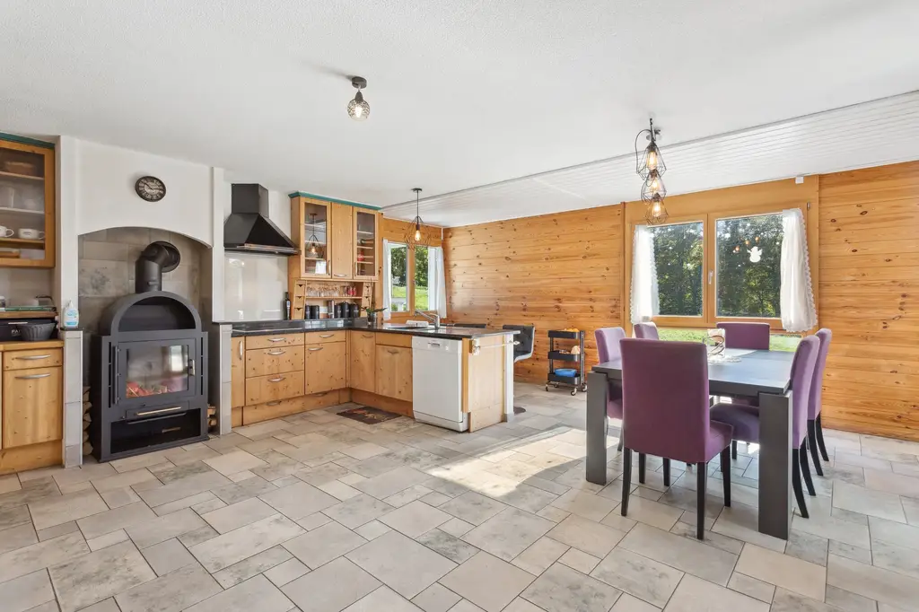 Superbe appartement de 5 p, de plain-pied, avec terrasse et jardin privés, à vendre