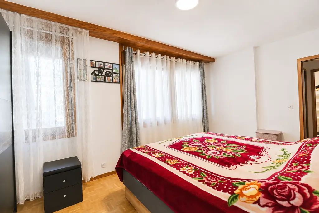 Appartement de 3.5 pièces : Un esprit de village aux portes du centre ville
