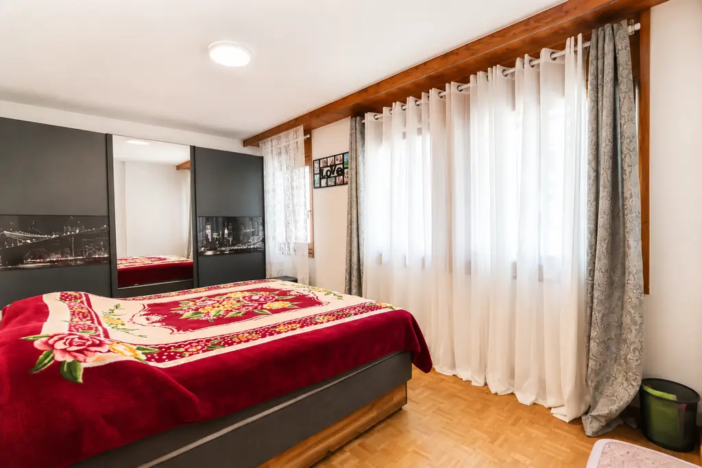 Appartement de 3.5 pièces : Un esprit de village aux portes du centre ville