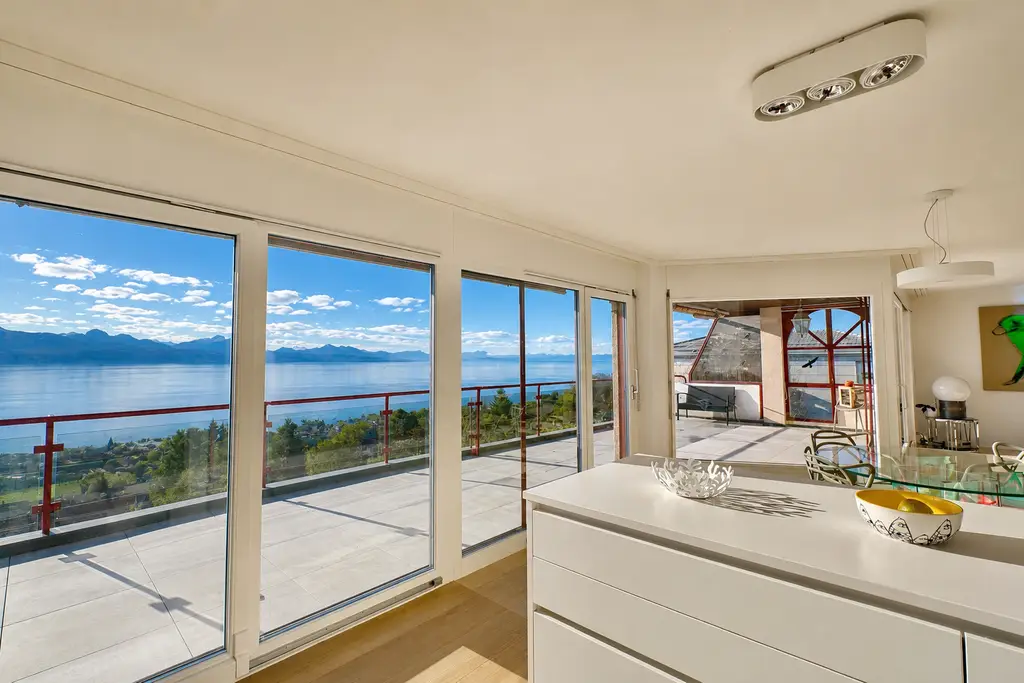 Stunning  Duplex Terrace with Breathtaking Views in Lutry
