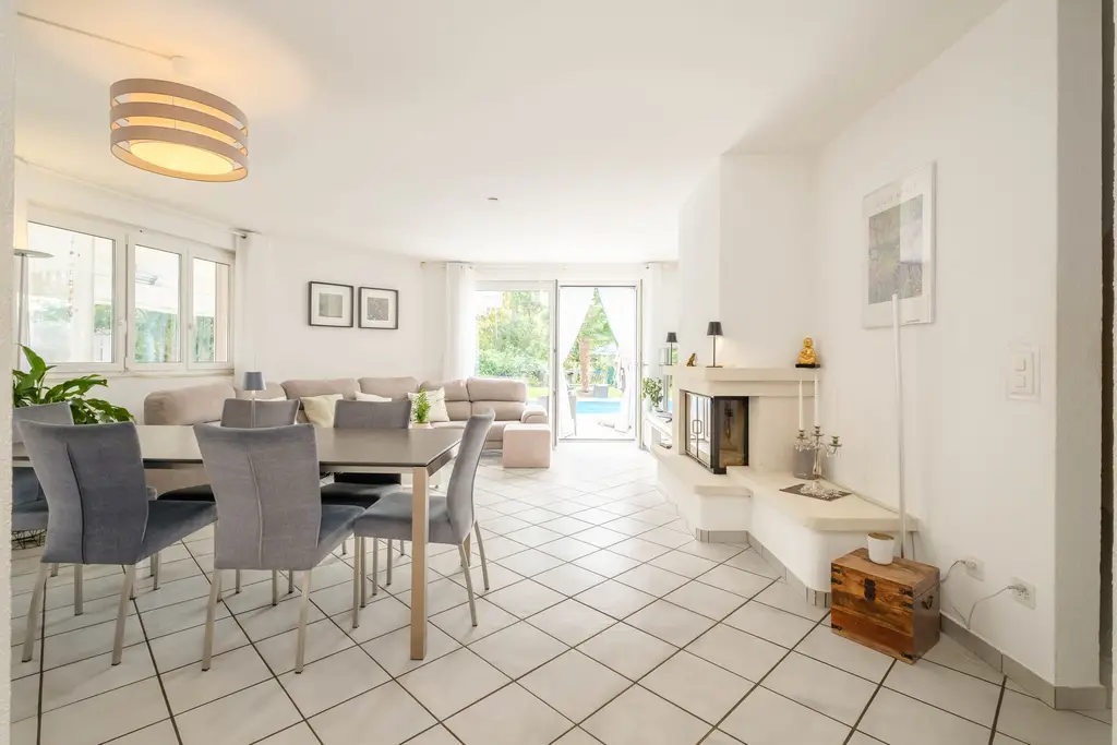 En exclusivité, VILLA EN PIGNON VERNIER