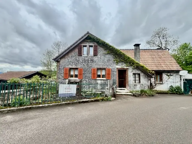 En exclusivité: Maison individuelle, à rénover aux Brenets