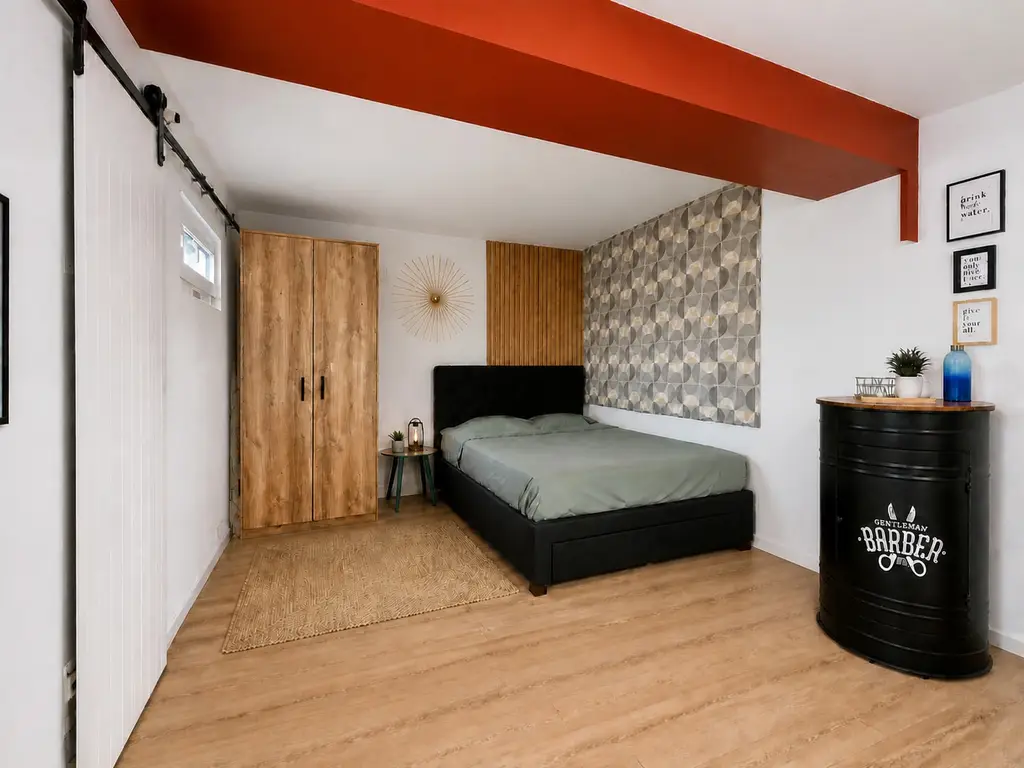 Maison indépendante de caractère avec jardin, studio et potentiel locatif