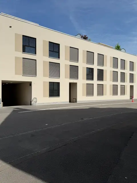 Moderne, neuwertige 4.5-Zimmer Wohnung zur Miete in Therwil