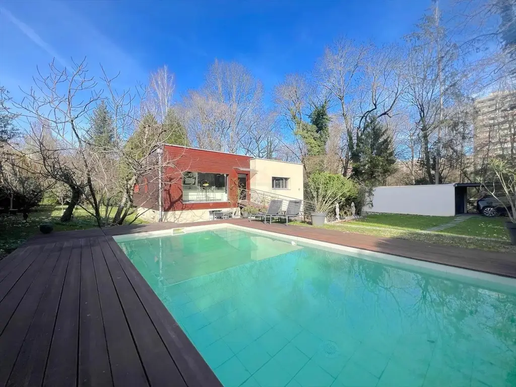 Belle Villa Contemporaine Au calme