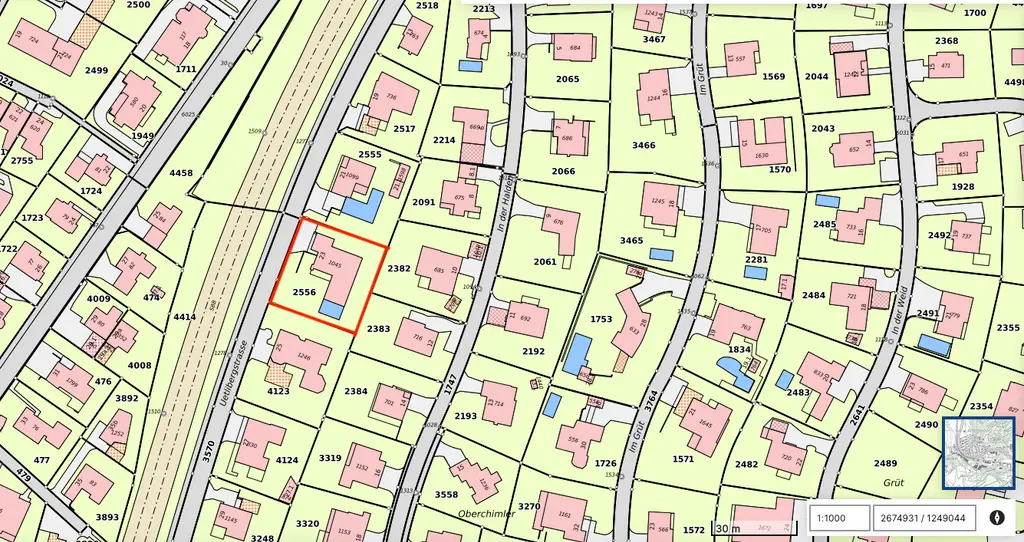 EINFAMILIENHAUS MIT POOL UND VIEL POTENTIAL