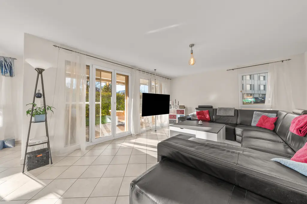 Belle opportunité pour ce 4,5 pces au rez avec jardin, en vente, à Fribourg