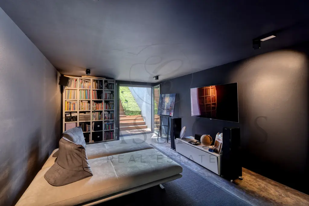 Aux portes de Carouge – Maison contemporaine avec rooftop jacuzzi et jardin paysager