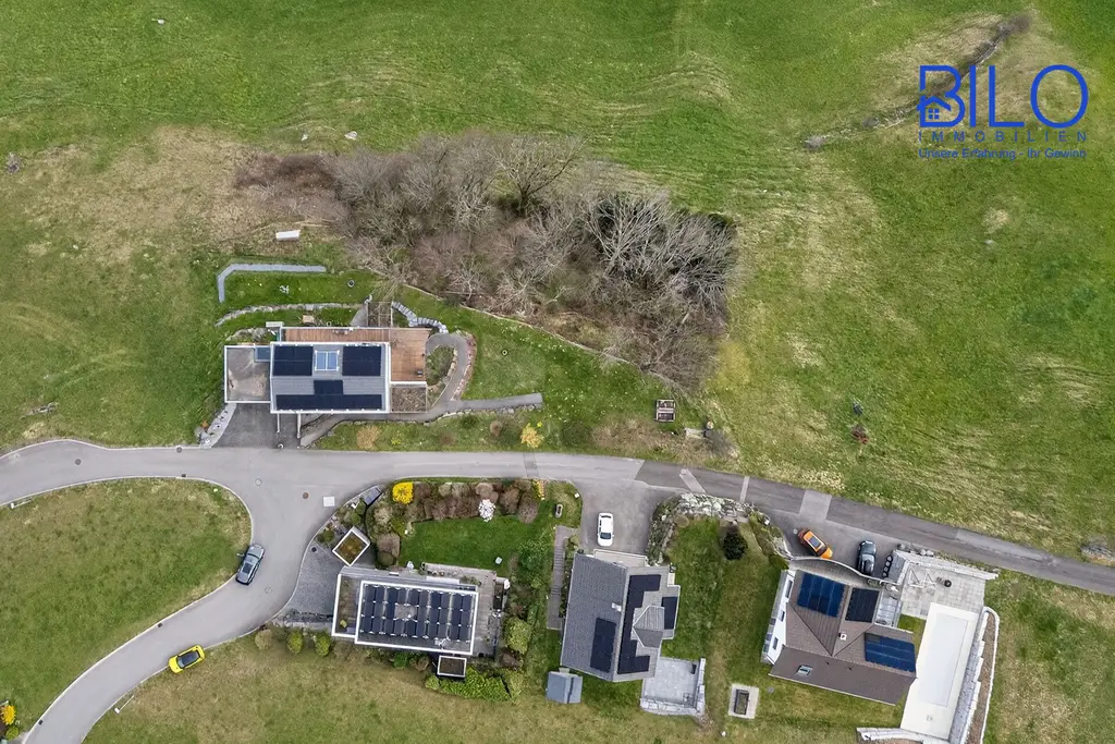 Grosszügiges, neuwertiges Haus mit unverbaubarer Panoramasicht