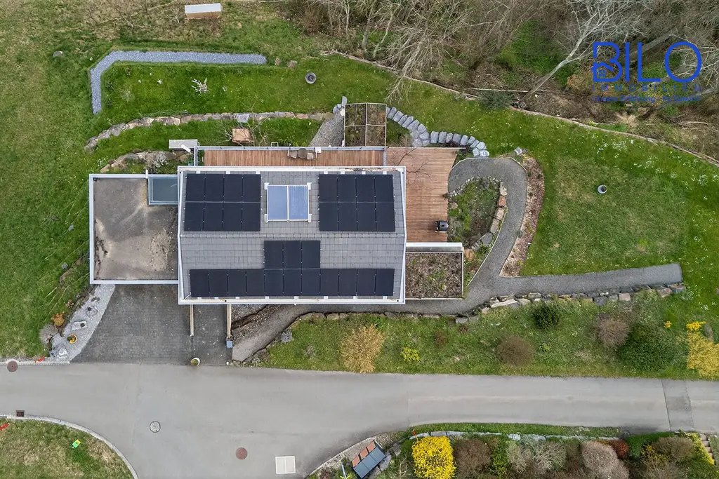 Grosszügiges, neuwertiges Haus mit unverbaubarer Panoramasicht