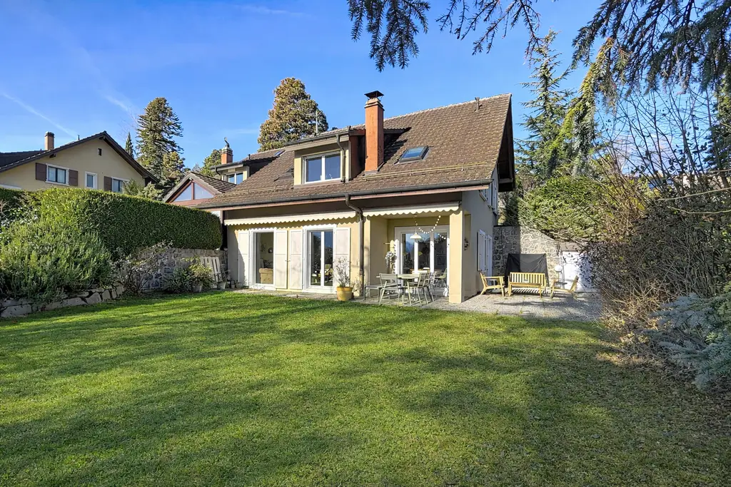 Charmante villa mitoyenne de 5,5 pièces