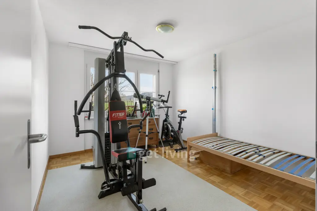 Familienfreundliche helle Wohnung am Rande von Dällikon