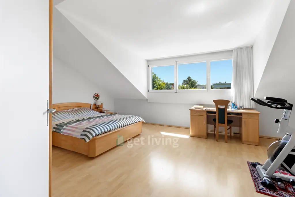 REIHENEINFAMILIENHAUS AN VERKEHRSBERUHIGER STRASSE (SACKGASSE)
