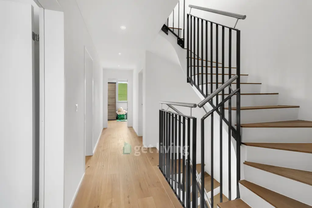 EXKLUSIVE DOPPELHAUSHÄLFTE MIT 151m2 GARTEN, ELTERNSUITE UND HOCHWERTIGEEM AUSBAU – BAUJAHR 2020