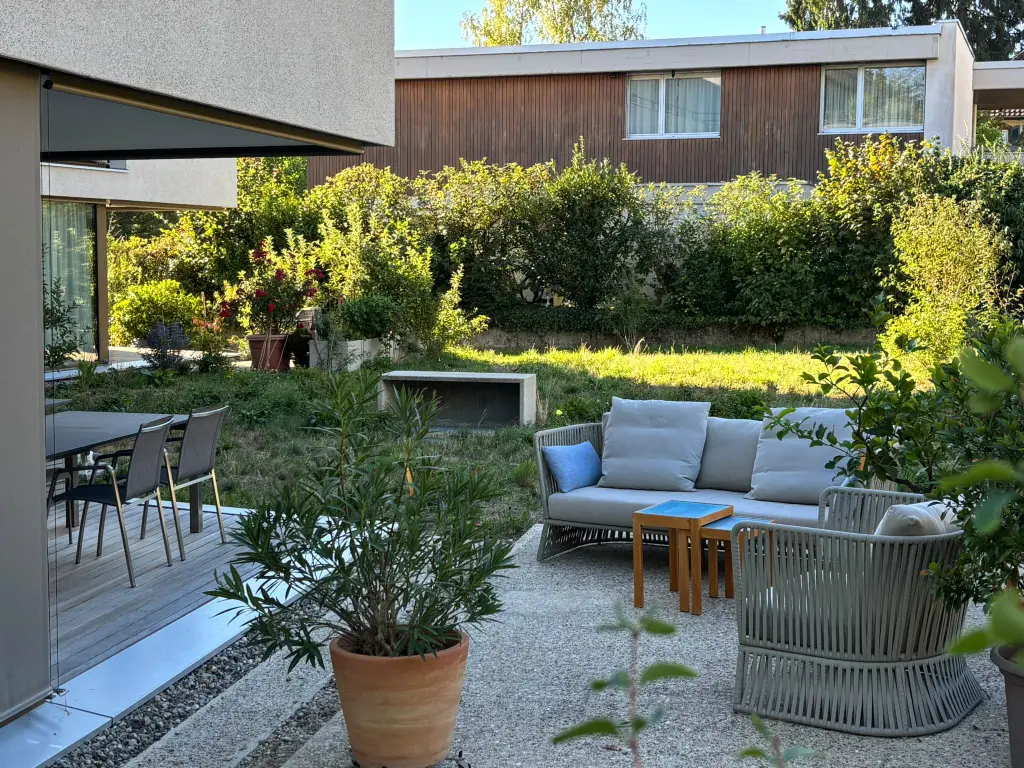 Modern mit Garten und Minergie-Zertifikat