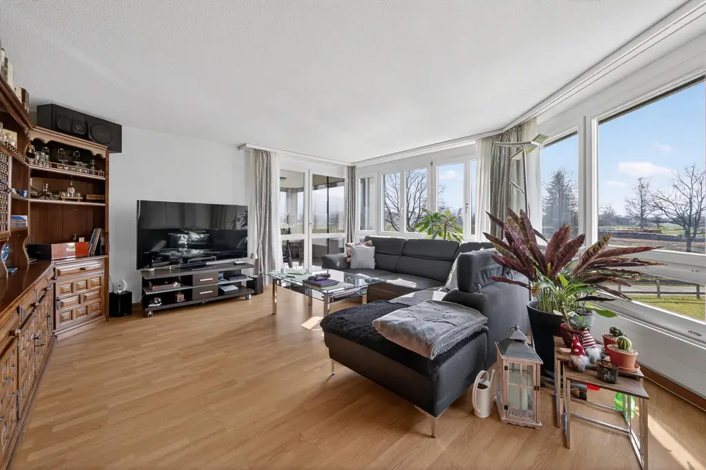 4.5 Zimmer ETW an unverbaubarer Lage mit herrlicher Berg- und Weitsicht