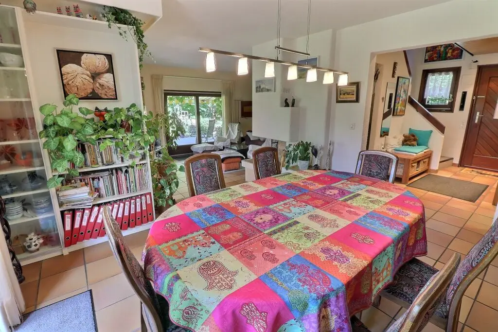 Maison de Charme en Viager Occupé – Opportunité Rare à Veyrier