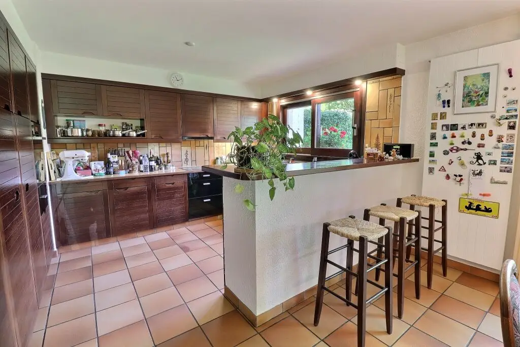 Maison de Charme en Viager Occupé – Opportunité Rare à Veyrier