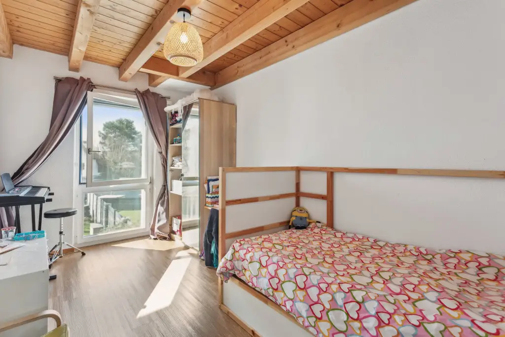 Idéale pour une famille, maison jumelée de 5,5 pièces à Treyvaux, dans un quartier calme