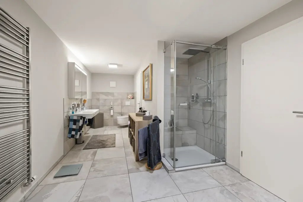 Ruhig am Waldrand wohnen – modernes Zuhause mit viel Privatsphäre
