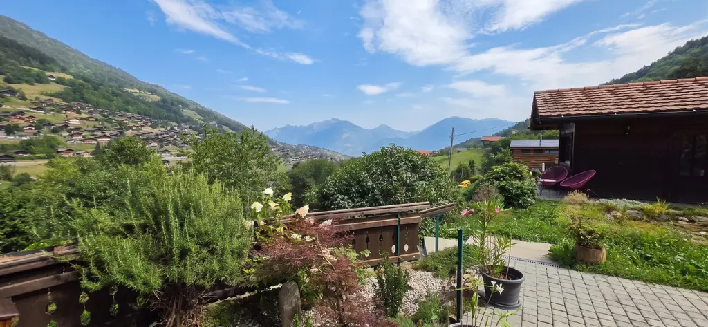 Authentique chalet de 1850 – Charme, espace et tradition