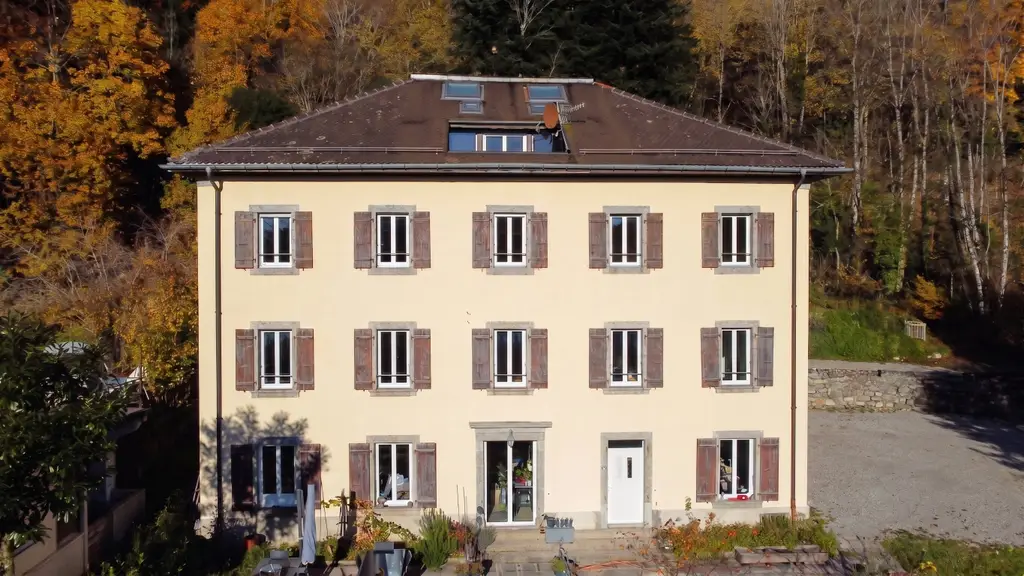 Immeuble de caractère à fort potentiel de développement !