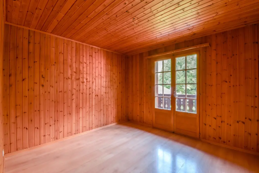Chalet individuel avec fort potentiel – Résidence secondaire autorisée à Val-d&rsquo;Illiez