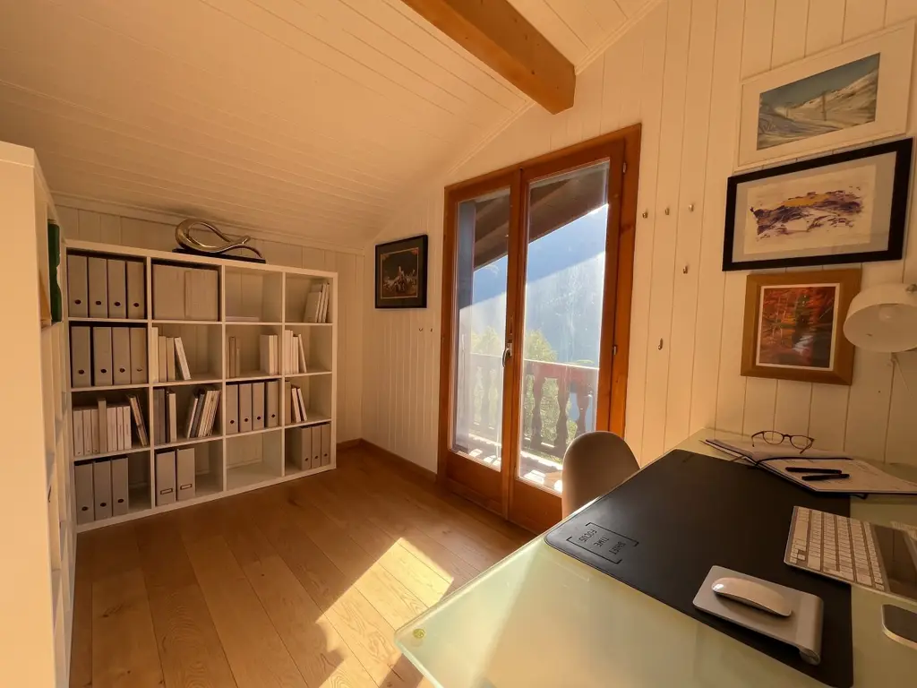 Chalet familial avec vue sur les Dents-du-Midi  Résidence secondaire autorisée – Vente aux étrangers possible