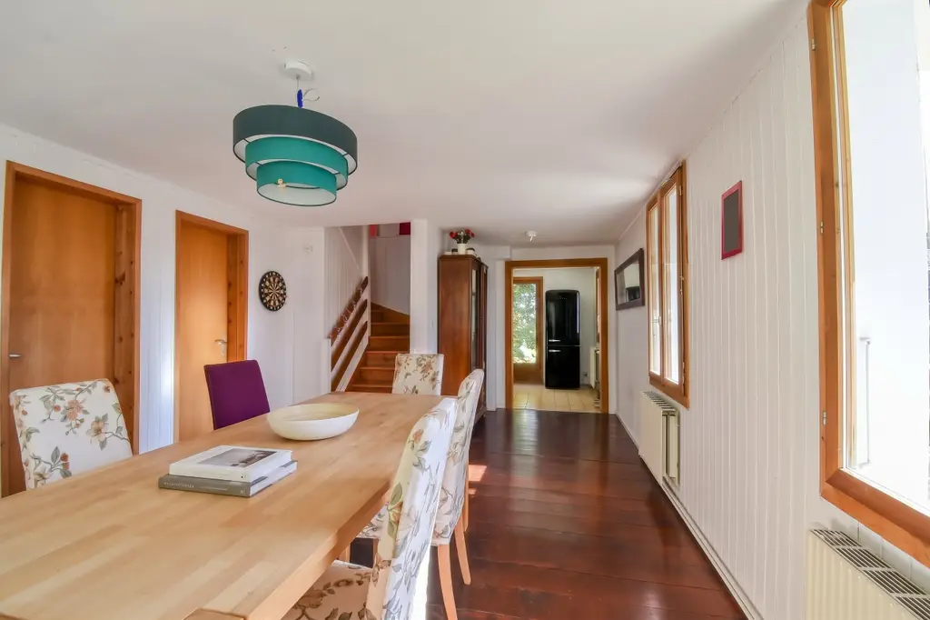 Chalet familial avec vue sur les Dents-du-Midi  Résidence secondaire autorisée – Vente aux étrangers possible