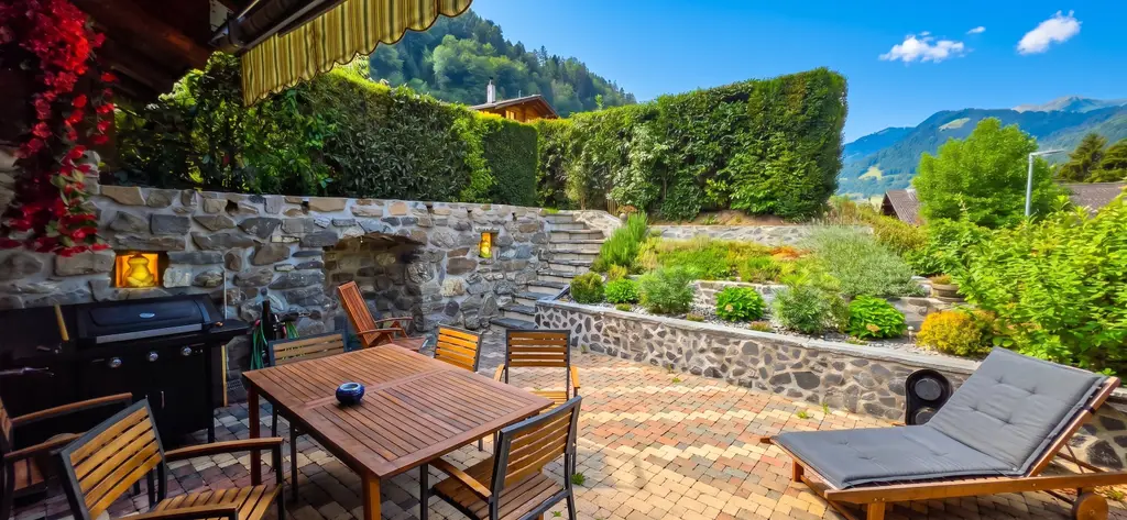 Authentique chalet de 1850 – Charme, espace et tradition