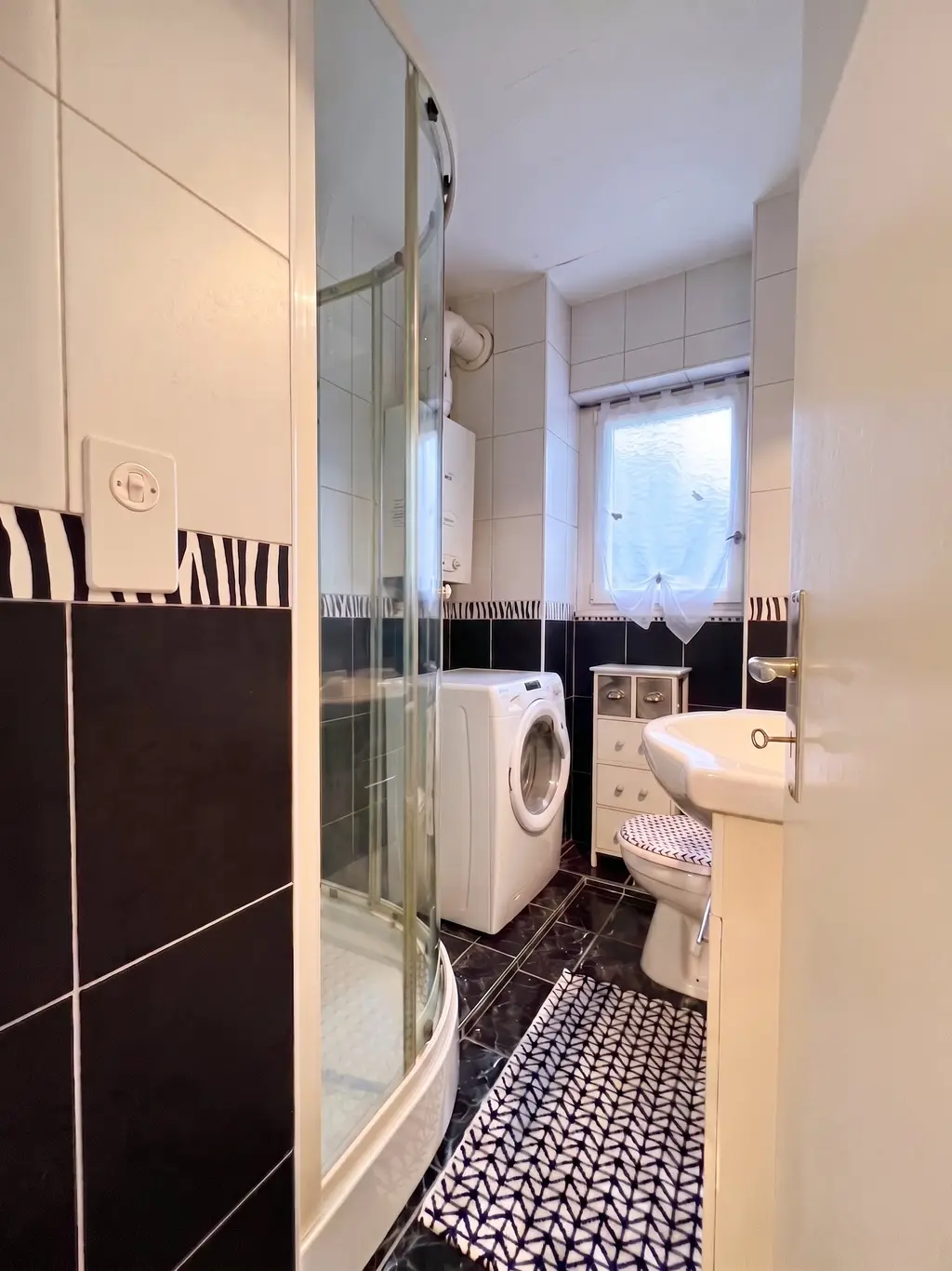 Appartement 3,5 pièces, au 2ème étage, avec balcon