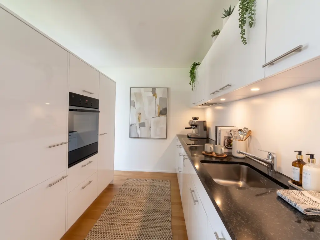 Copy: MODERN – RUHIG – GROSSER BALKON UND KINDERFREUNDLICH!