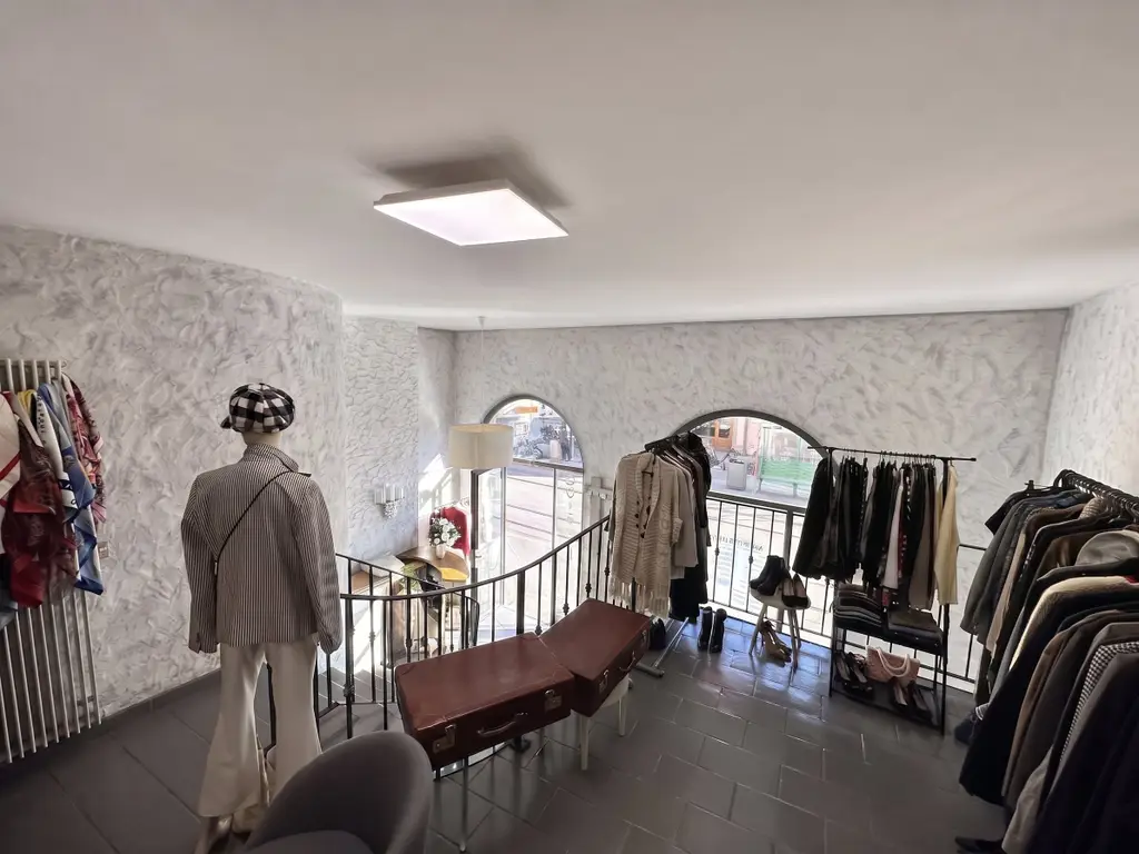 Carouge centre – Arcade commerciale de 111 m² sur trois niveaux