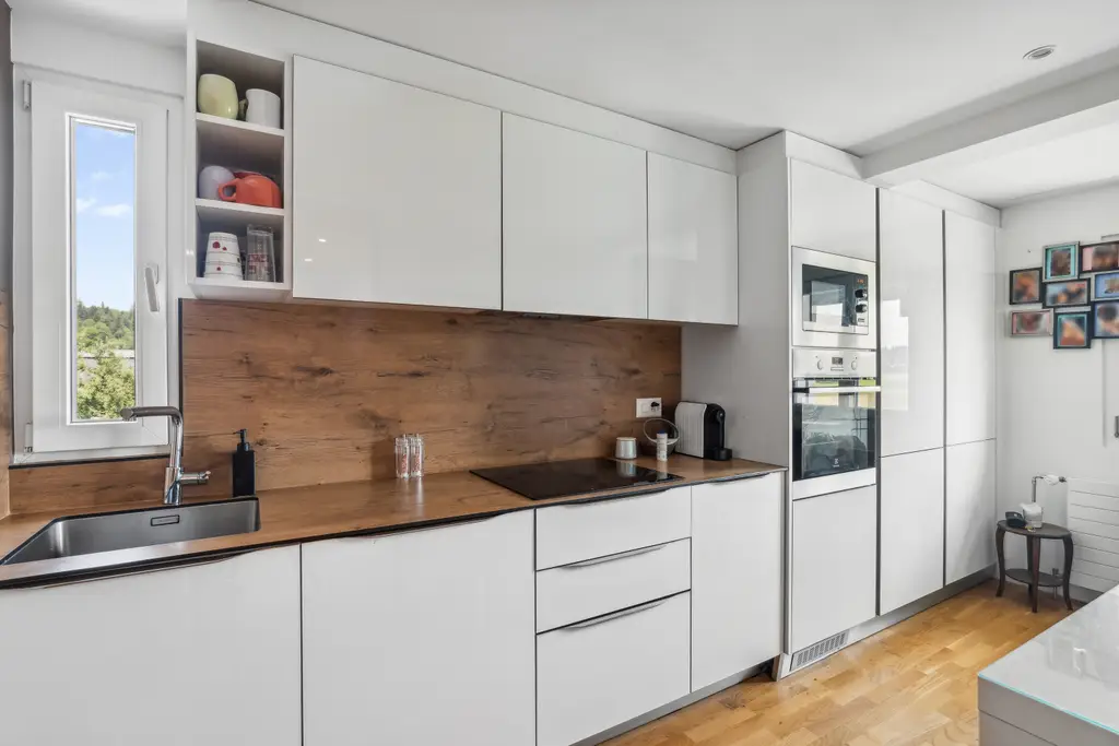 Unverbaubarer Weitblick mit Einliegerwohnung